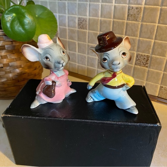 Vintage PY Mice salt & pepper shakers Kitsch anthropomorphic mouse couple rats - Picture 2 of 4